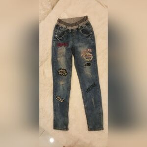 Stylish Blue Skinny Jeans with Patches